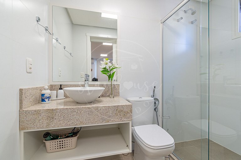 Apartamento VIHARA, NOVO e encantador no centro de Canela