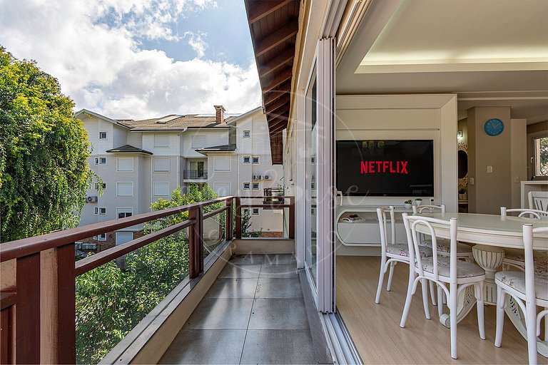 Apartamento bem no centro de Canela 8p