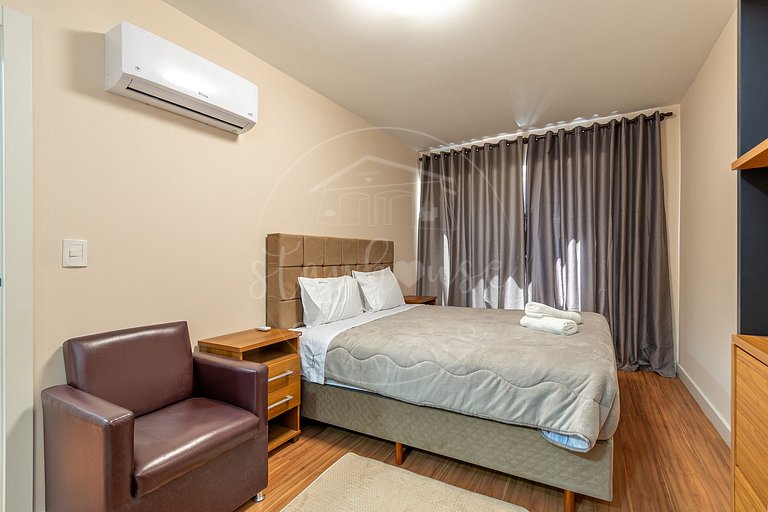 Apto 2 dorm. e duas vagas de garagem em Canela