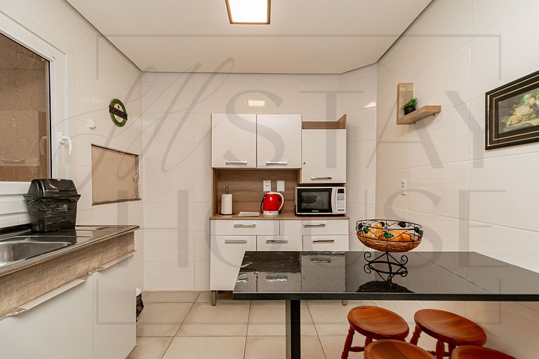 Casa em condomínio até 8 p com 1 vaga
