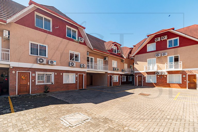 Casa em condomínio até 8 p com 1 vaga