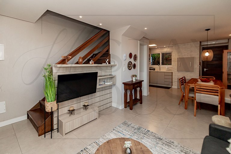 Casa Paris em condomínio até 8 p