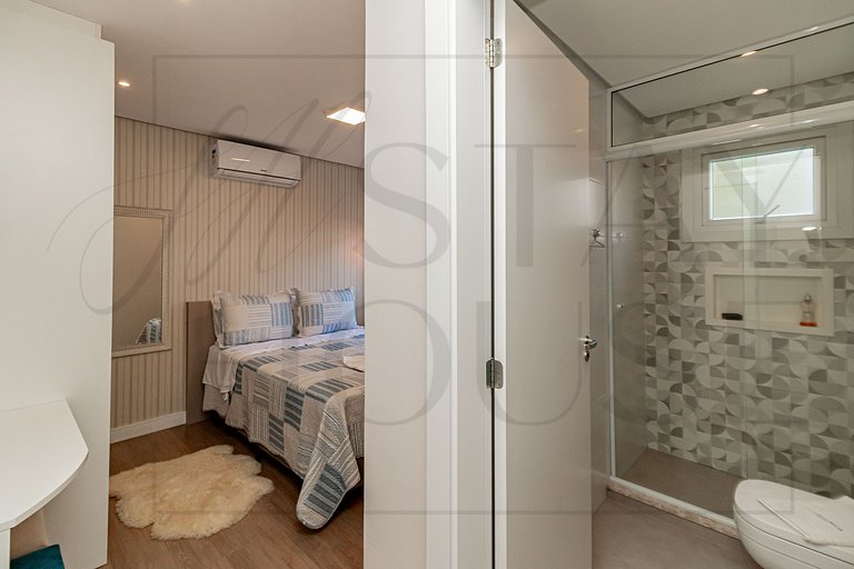 Casa Paris em condomínio até 8 p