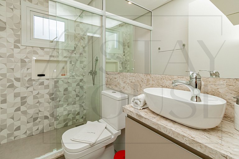 Casa Paris em condomínio até 8 p