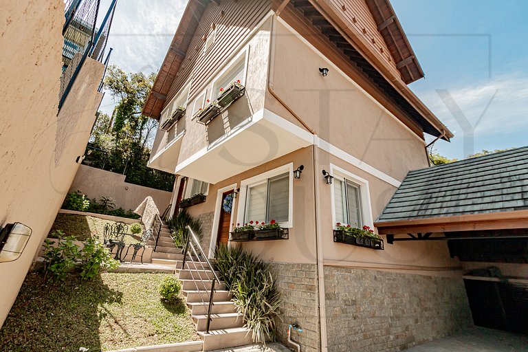 Casa Paris em condomínio até 8 p
