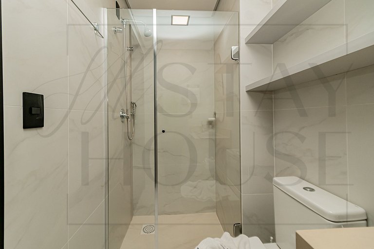 Ap com piscina, ótima localização