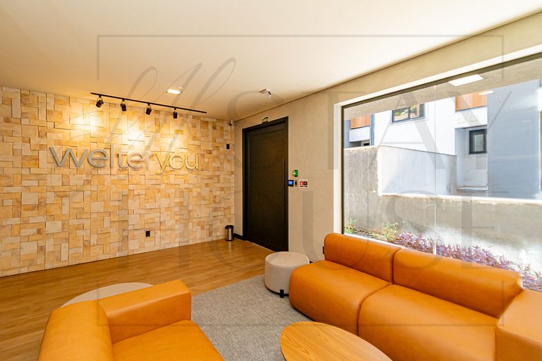 Ap com piscina, ótima localização