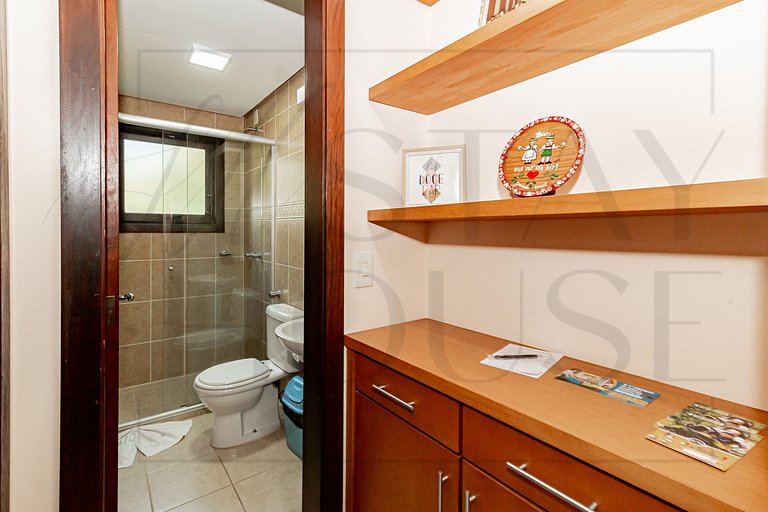 Apto para 10 p em Gramado, bem localizado