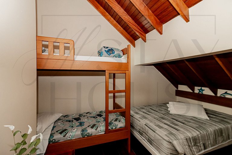 Apto para 10 p em Gramado, bem localizado