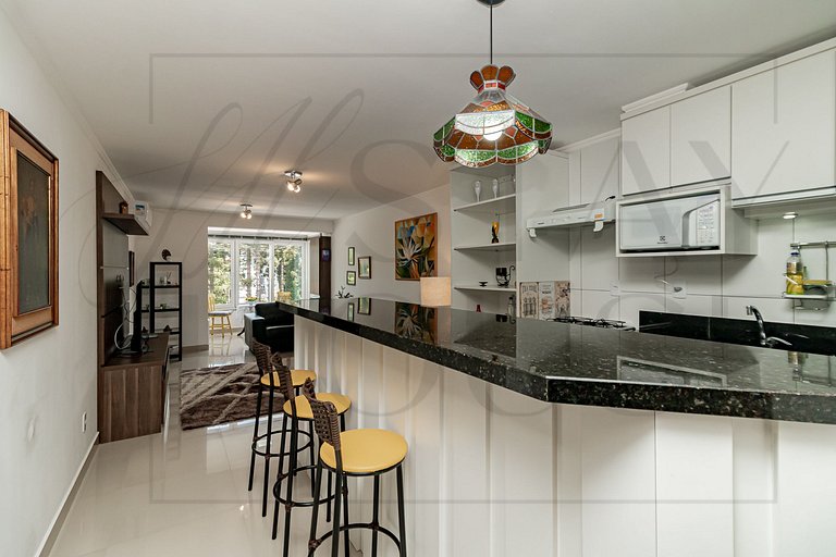 2 suítes ao lado da Catedral de Pedra – 2 vagas