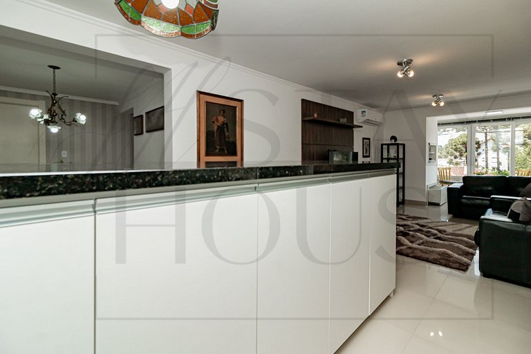 2 suítes ao lado da Catedral de Pedra – 2 vagas