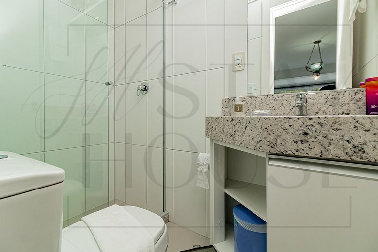 2 suítes ao lado da Catedral de Pedra – 2 vagas