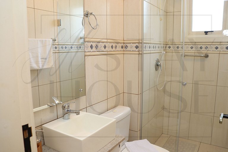 Apto de 3 dormitórios no centro de Canela