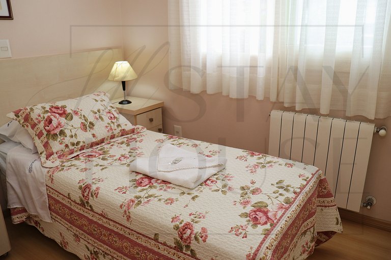 Apto de 3 dormitórios no centro de Canela