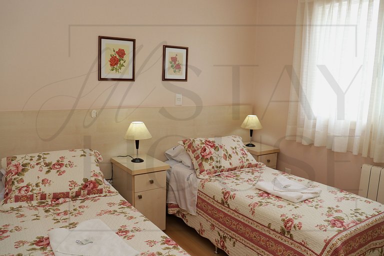 Apto de 3 dormitórios no centro de Canela