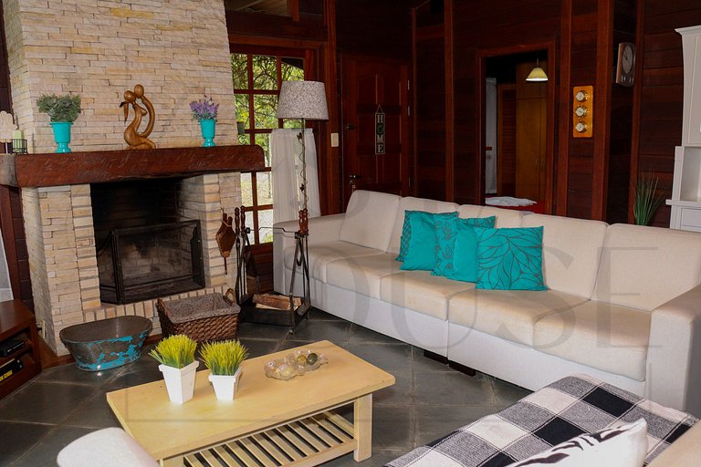 Casa com piscina em Canela
