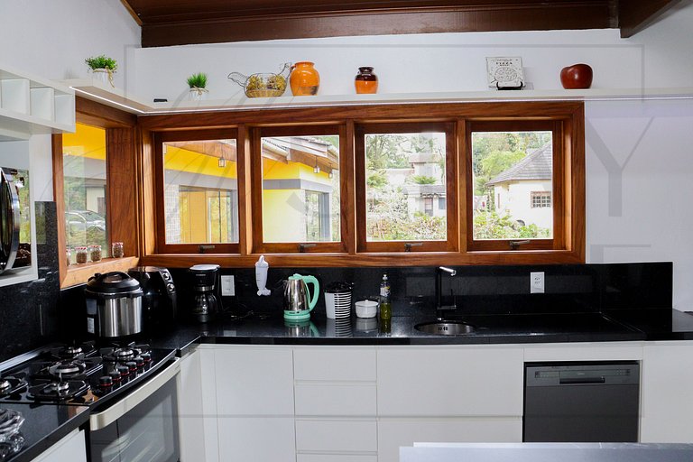 Casa com piscina em Canela