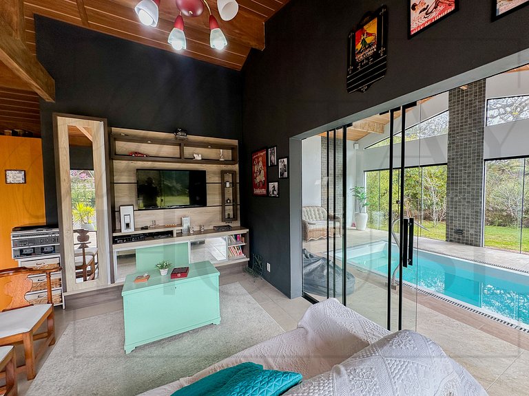 Casa com piscina em Canela