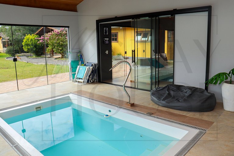 Casa com piscina em Canela