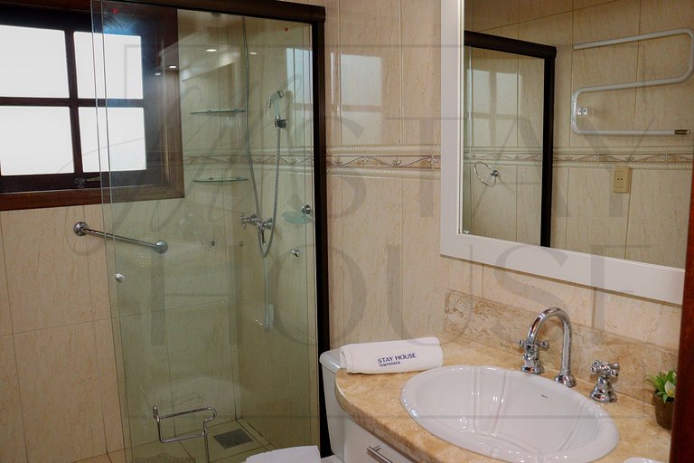 Casa com piscina em Canela