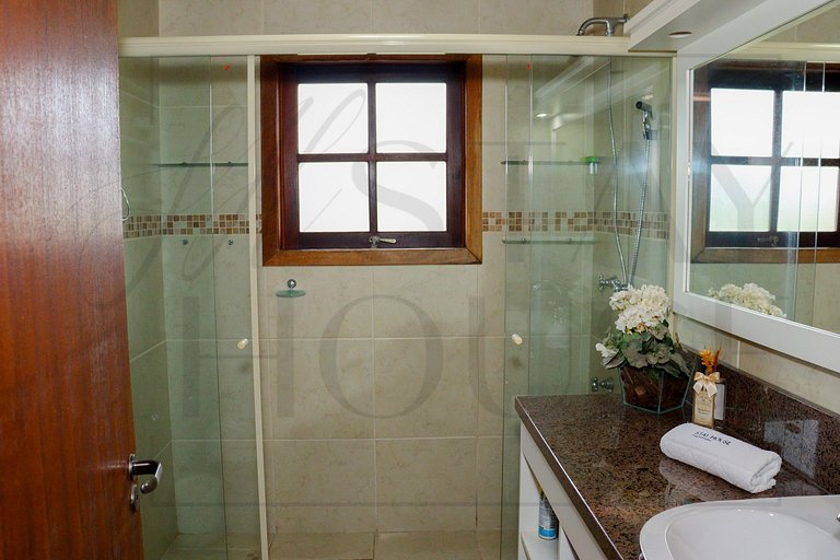 Casa com piscina em Canela