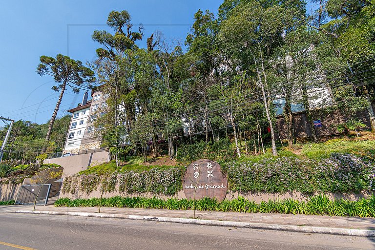 2 Suítes + Lareira Próximo ao Centro