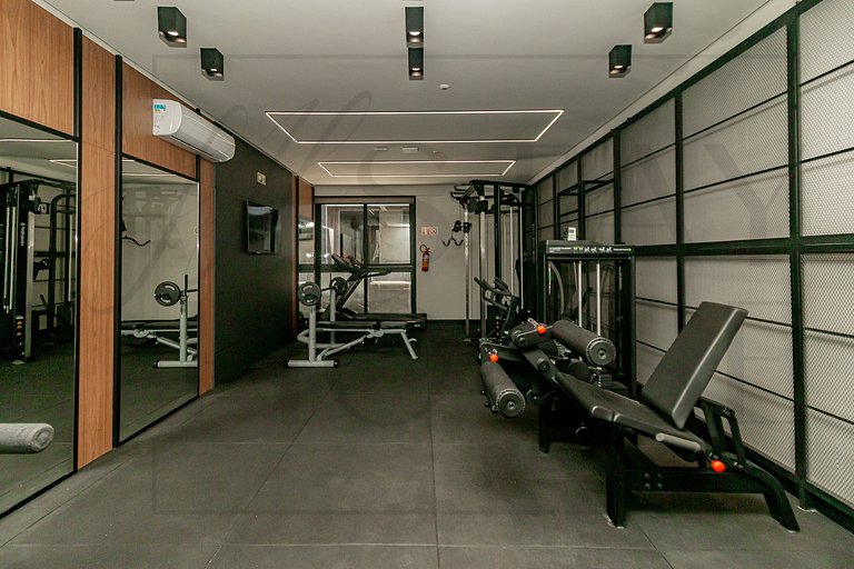 Apto com lareira, piscina e localização