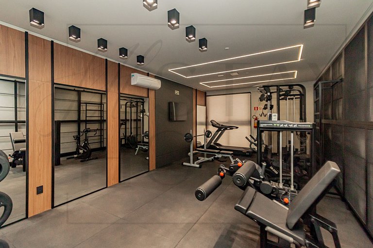 Apto com lareira, piscina e localização