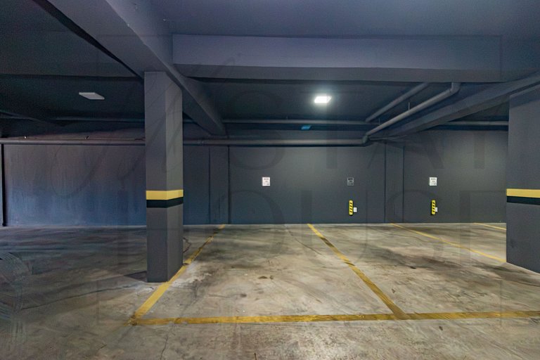 Cobertura maravilhosa, com vista para Catedral