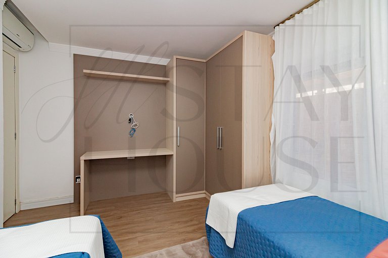 Casa em condomínio até 8 p e 2 vagas