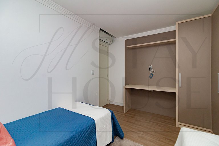 Casa em condomínio até 8 p e 2 vagas