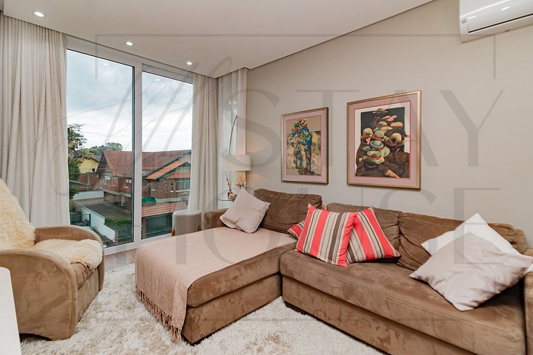 Novo, charmoso e pet friendly em Gramado